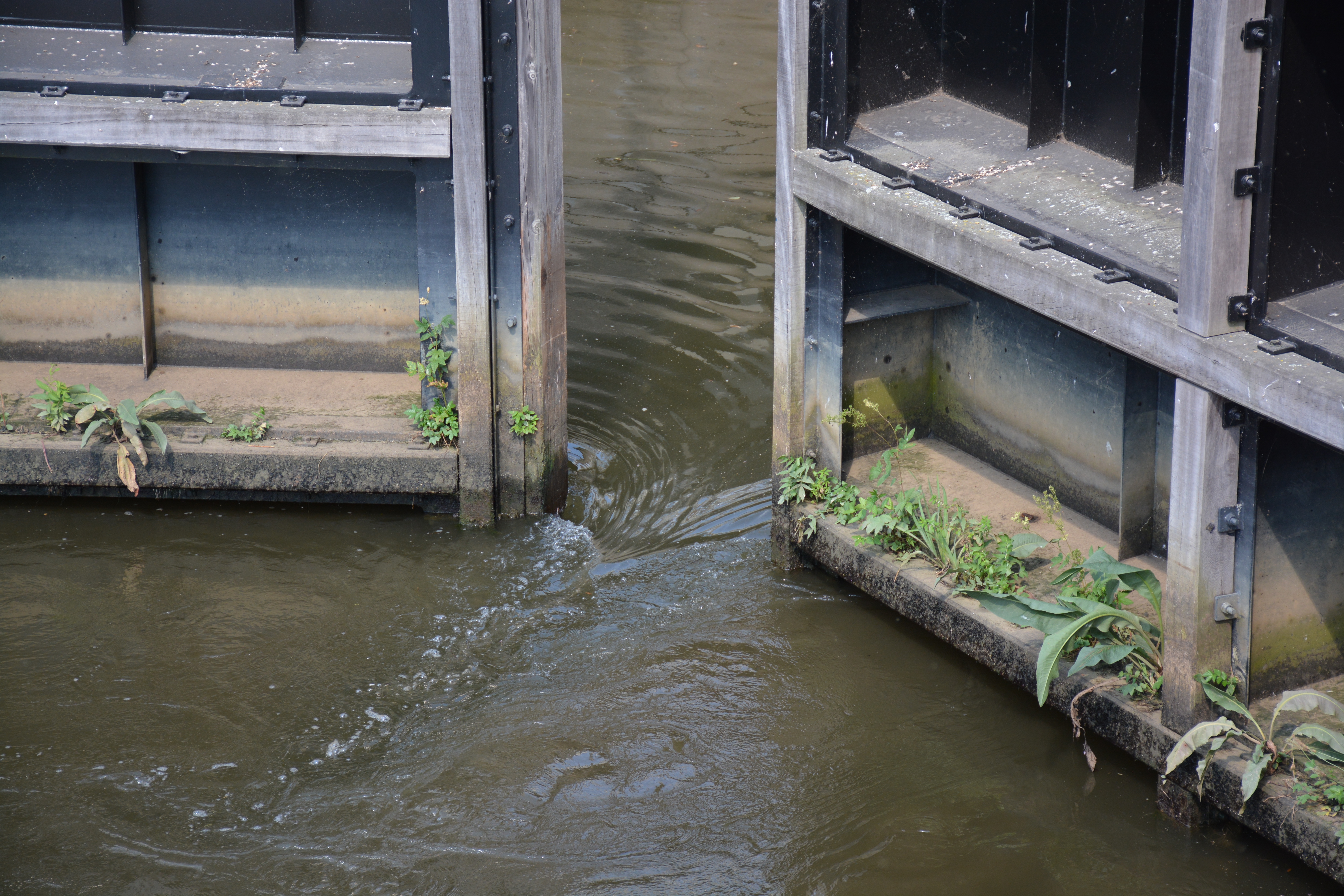 Openen sluisdeuren Marksluis