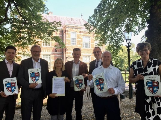 Ondertekenmoment 9 juli 2018 EVZ LandStad De Baronie